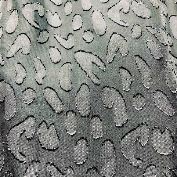 White House Black Market Top - Picture 2 of 4